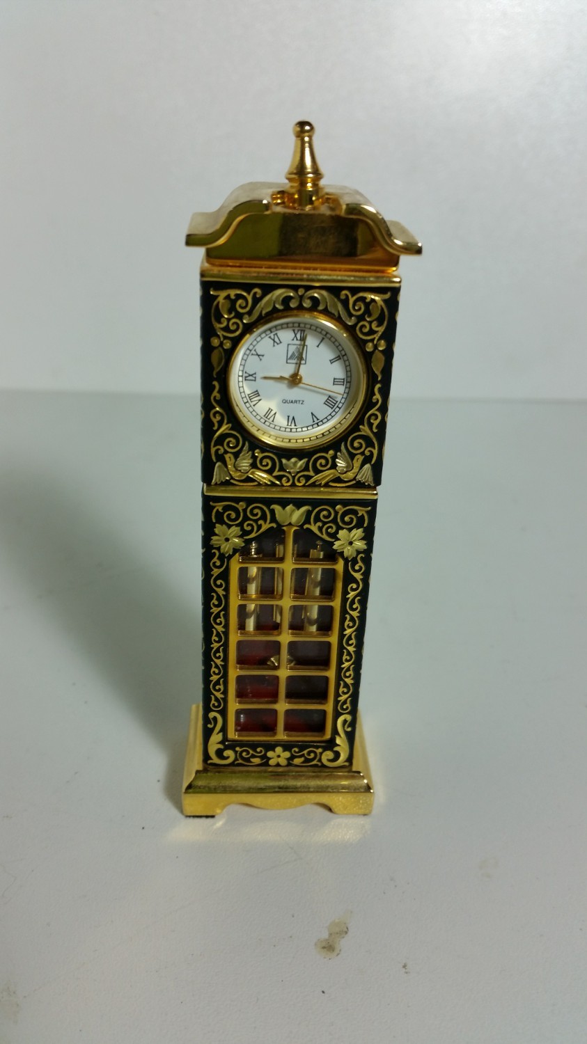 Reloj de pédulo de oro damasquino