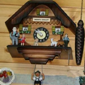 Reloj Heidis Chalet madera