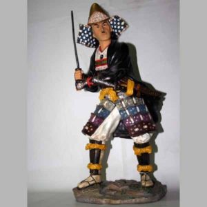 Figura de resina de samurai con espada