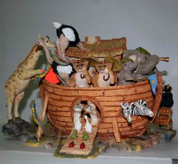 Figura de resina del Arca de Noé