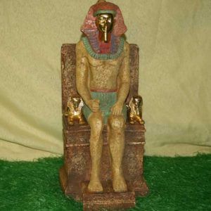 Figura de resina de Faraón sentado