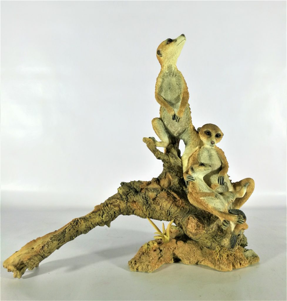 Figura de resina de suricatos